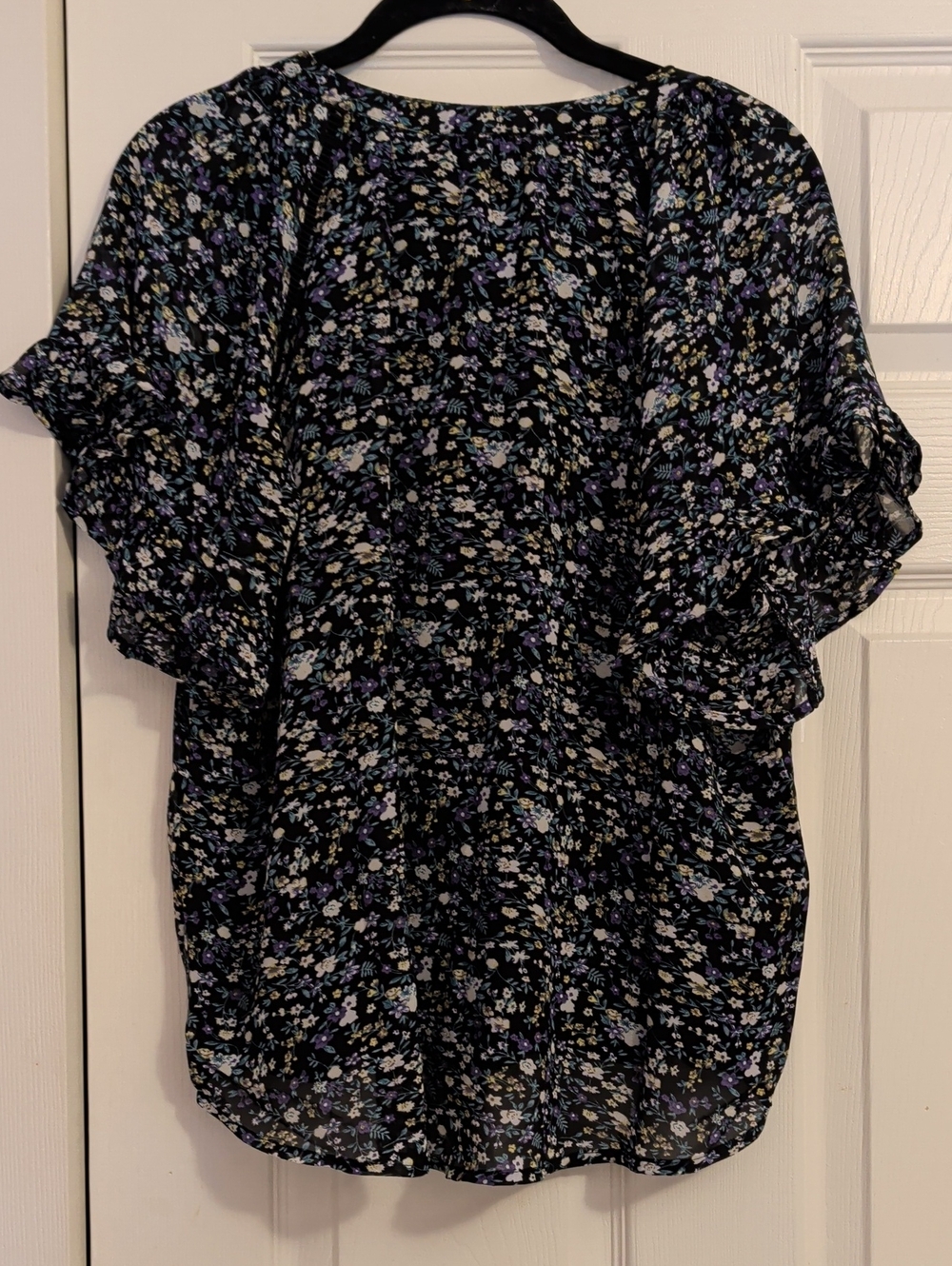 Allison New York Ruffled Floral Blouse NWT - Picture 2 of 8